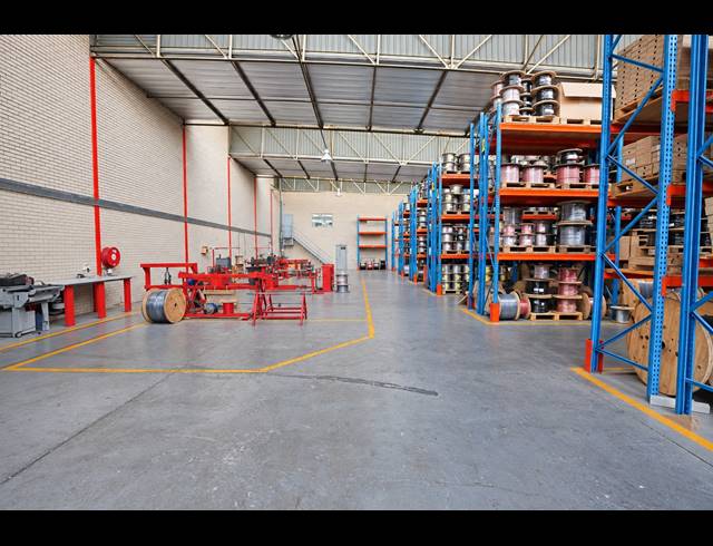 4,060M² WAREHOUSE TO LET IN LASER PARK